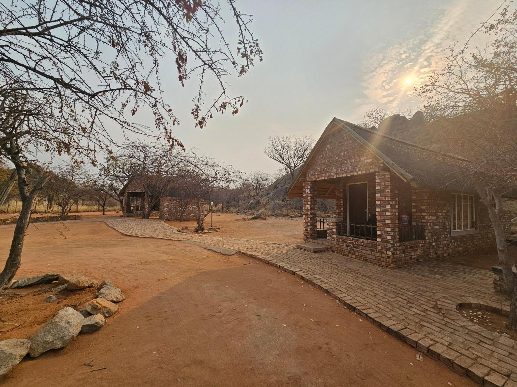 Kaoko Bush Lodge Kamanjab المظهر الخارجي الصورة