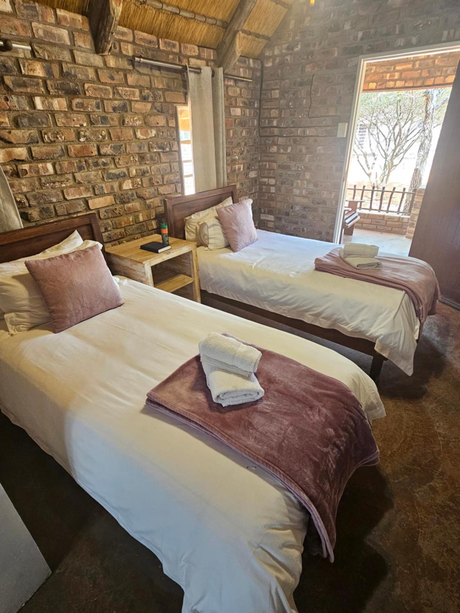 Kaoko Bush Lodge Kamanjab المظهر الخارجي الصورة