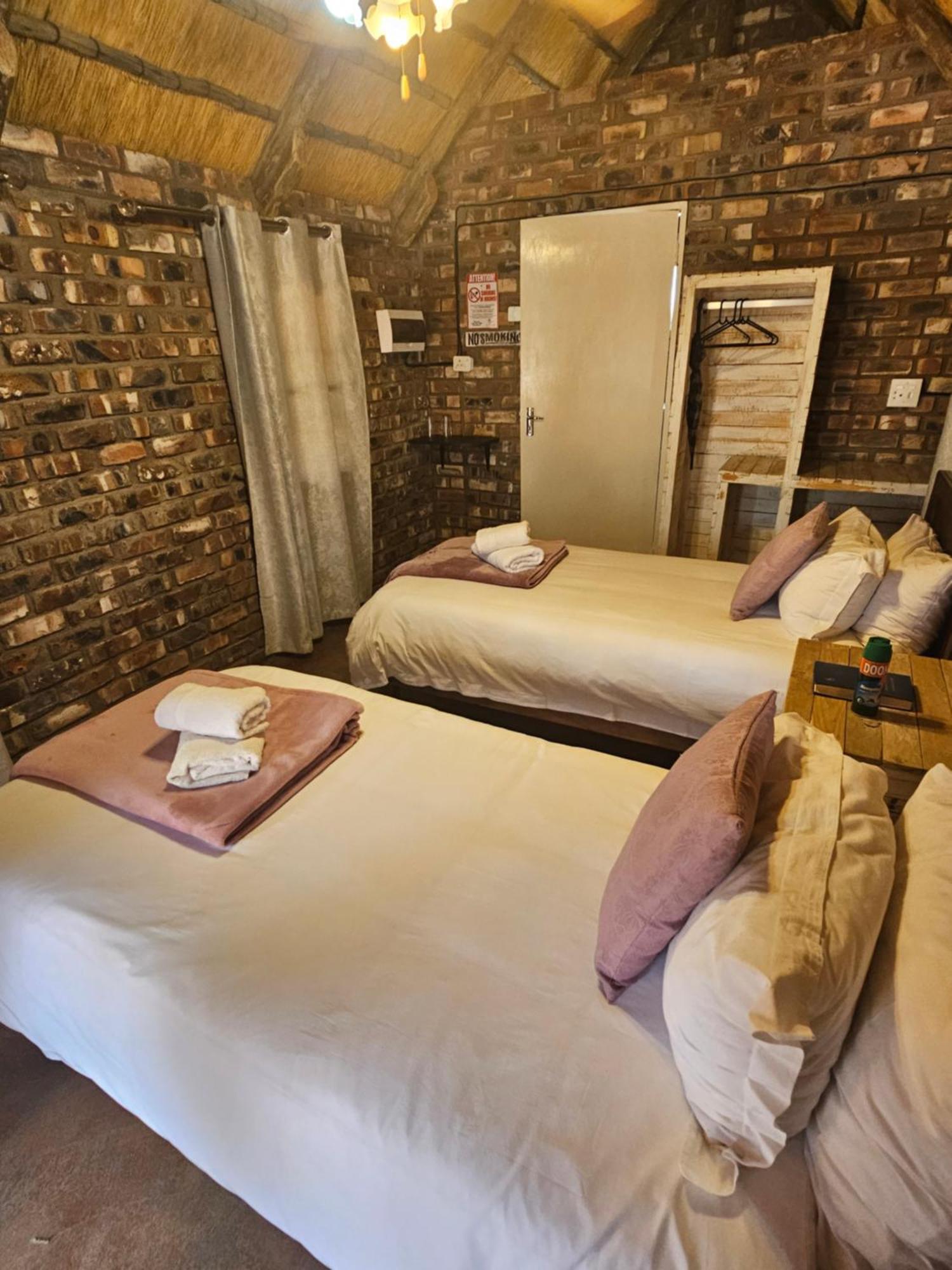 Kaoko Bush Lodge Kamanjab المظهر الخارجي الصورة