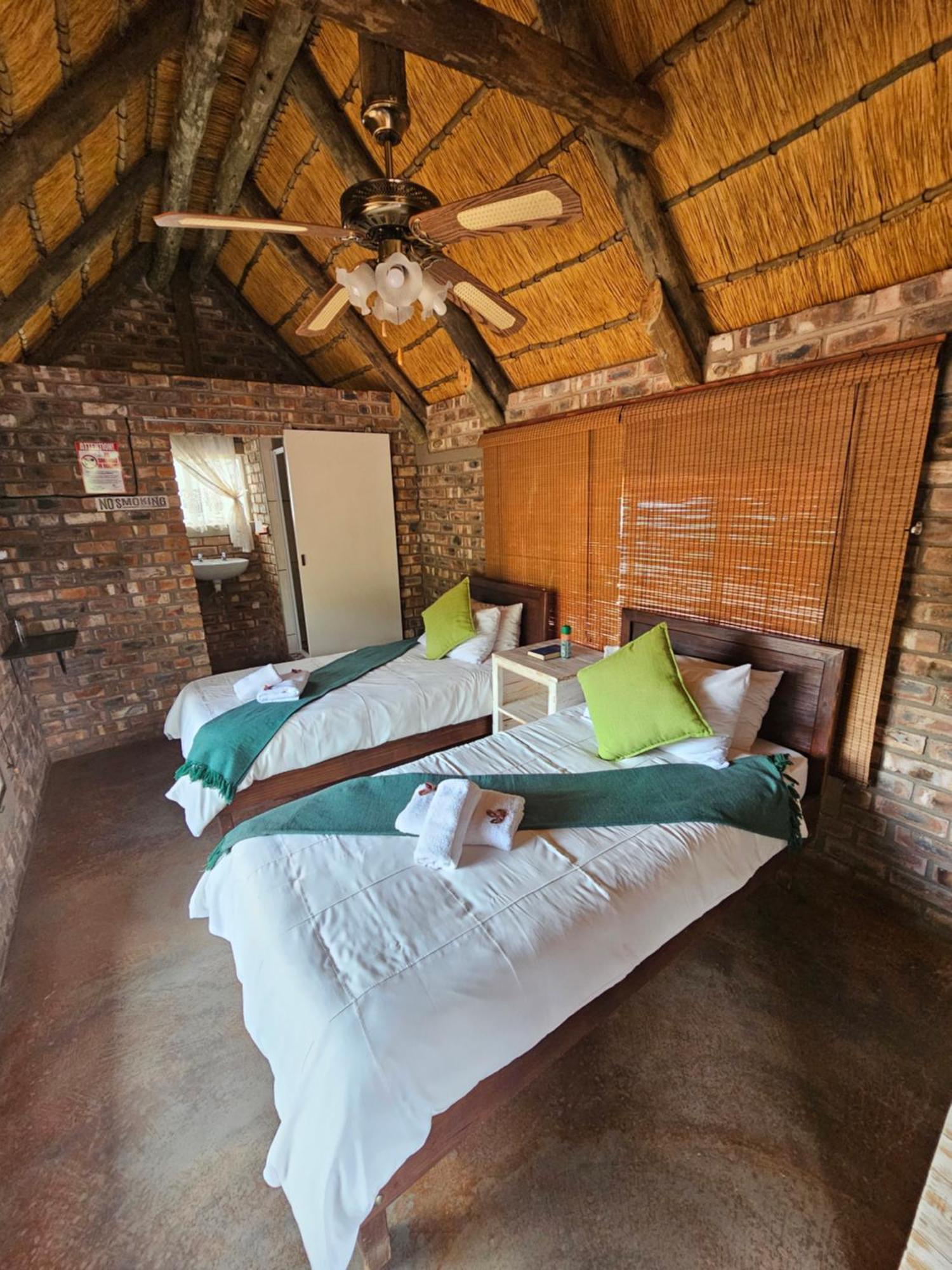 Kaoko Bush Lodge Kamanjab المظهر الخارجي الصورة