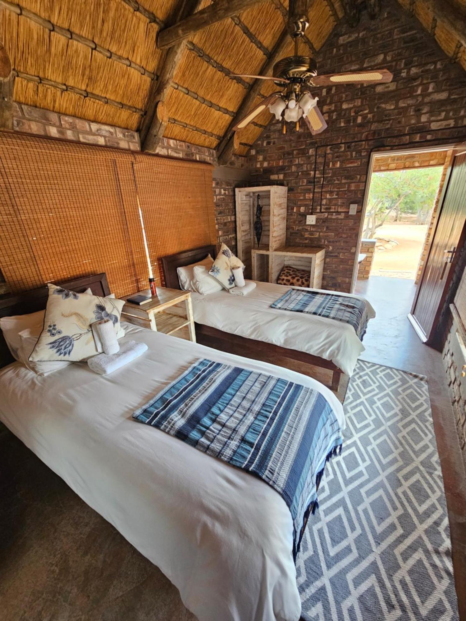 Kaoko Bush Lodge Kamanjab المظهر الخارجي الصورة
