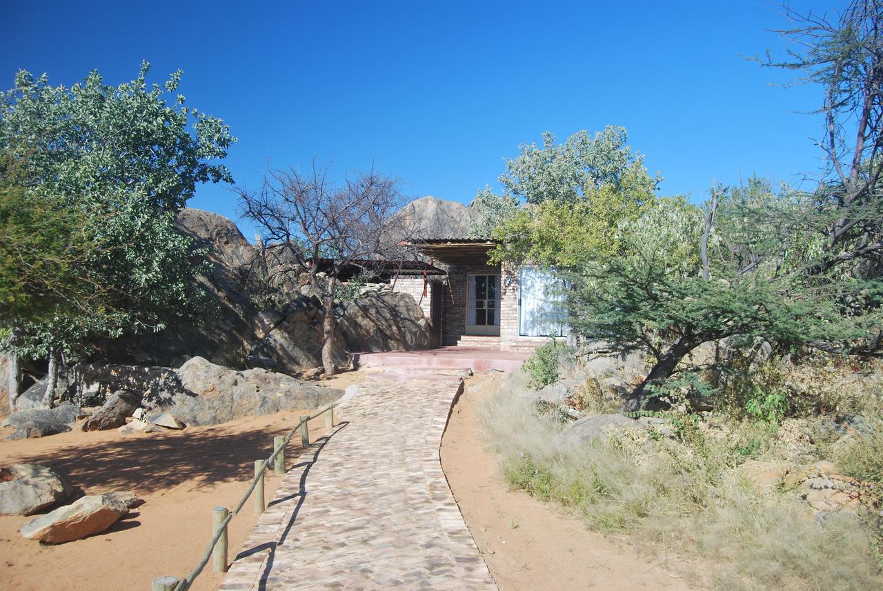 Kaoko Bush Lodge Kamanjab المظهر الخارجي الصورة